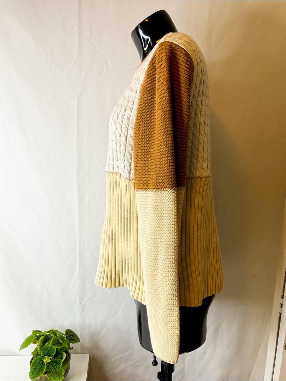 Vintage Liz Claiborne Colorblock Patchwork CableKnit Sweater - Cream, Tan - Picture 9 of 10